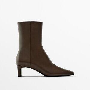 NIB Massimo Dutti LEATHER HEELED ANKLE BOOTS in Brown 2” heel Size 39